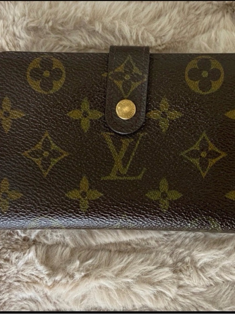 Louis Vuitton Monogram Kiss Lock Snap Wallet